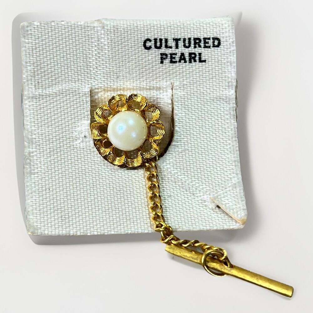 Vintage Cultured Pearl Gold Tone Tie Tack Lapel Pin w Chain Toggle 3.1g NOS